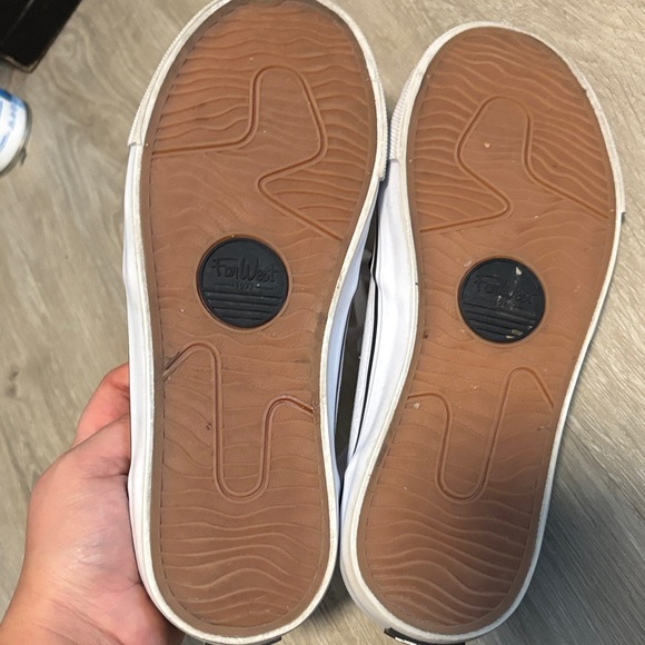 Far West Women's Classic Black and White Sneakers - Picture 2 of 3